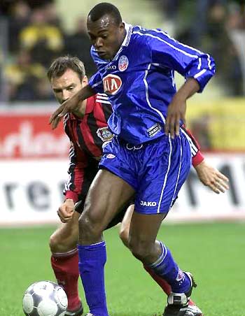 而是勇敢地 而是勇敢地